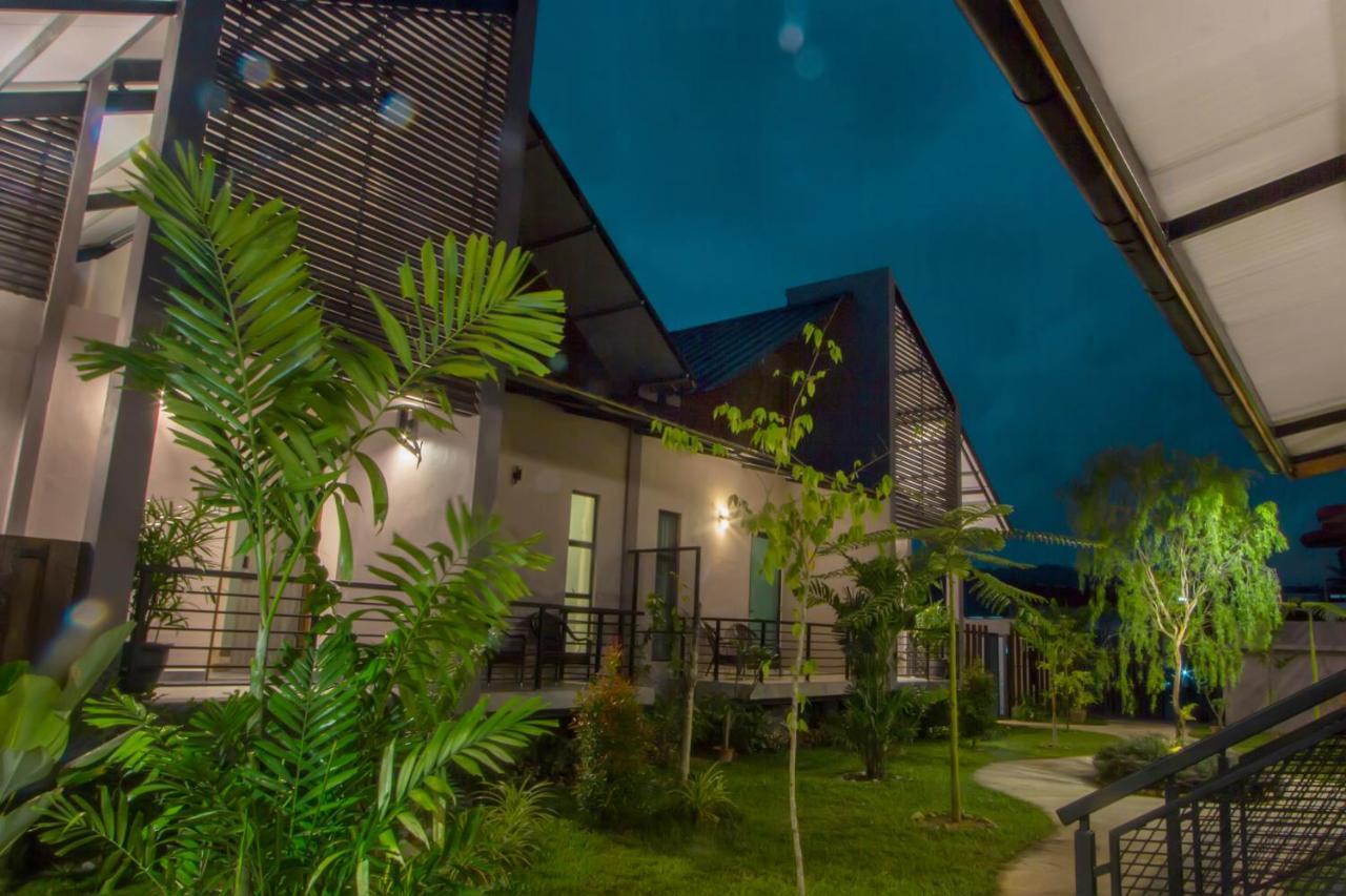Villa Paddy Padang Mat Sirat Buitenkant foto